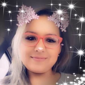 Meet your Posher, Julissa